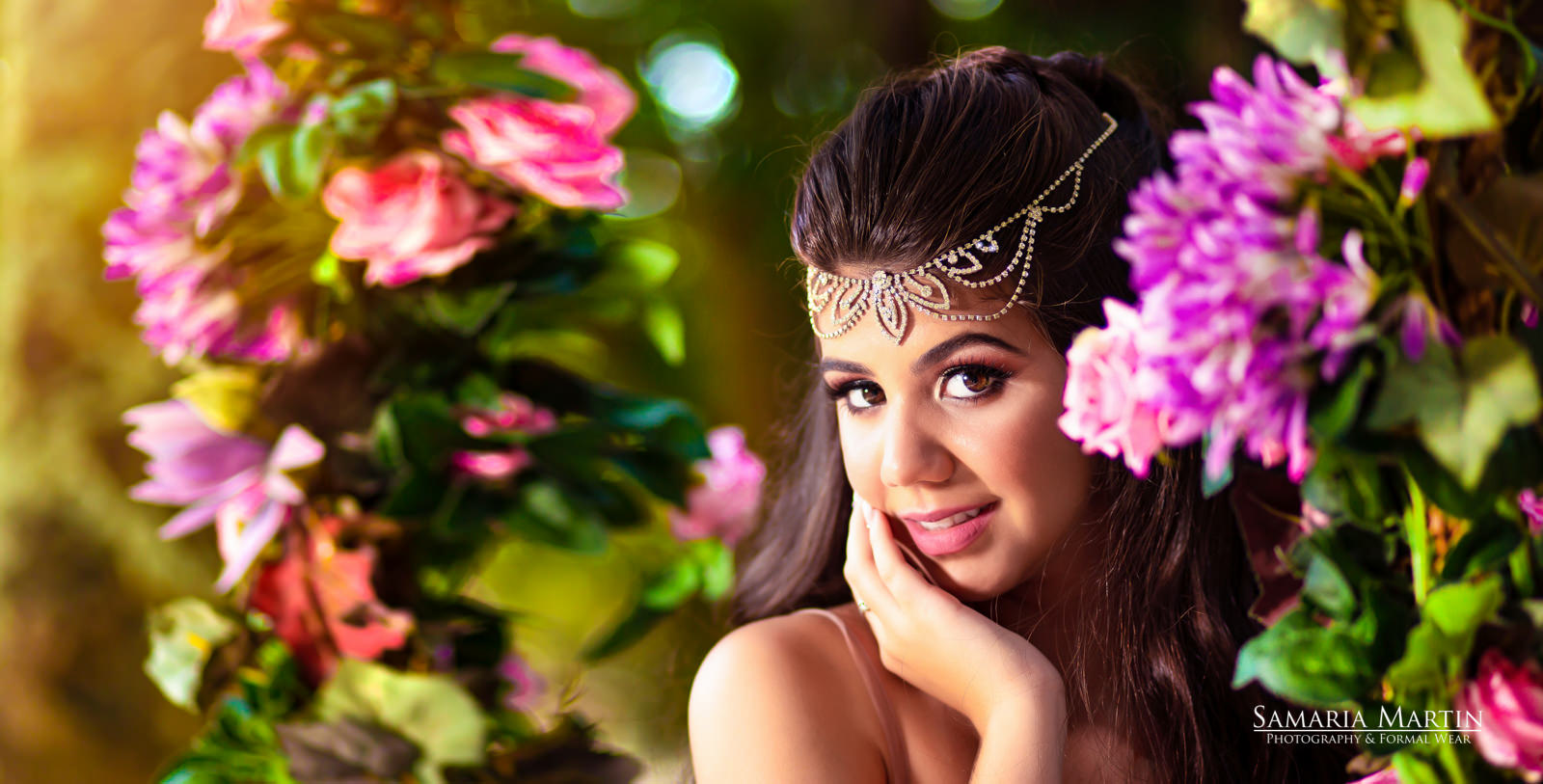 Quinceaneras photos with flowers, best quinceanera photos in a garden, fulfilling dreams of quinceaneras, photos in Naples