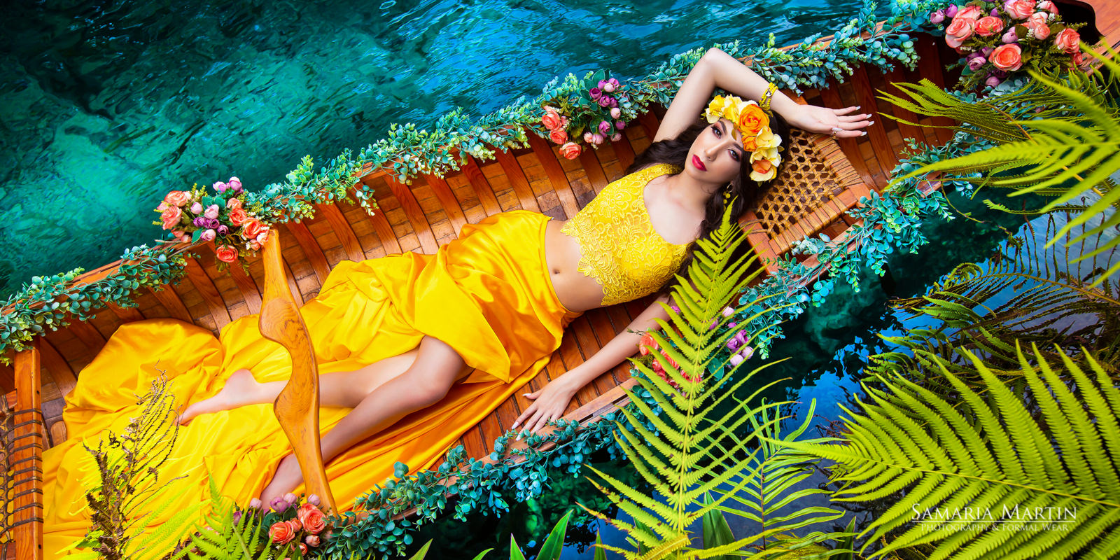 Photoshoot in blue lake, photos quince with flowers, gown rental, quinceanera dress store, quince dress boutique